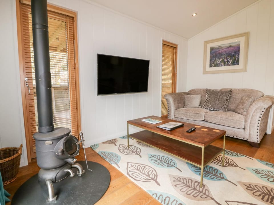 9 Stonerush Valley House in England