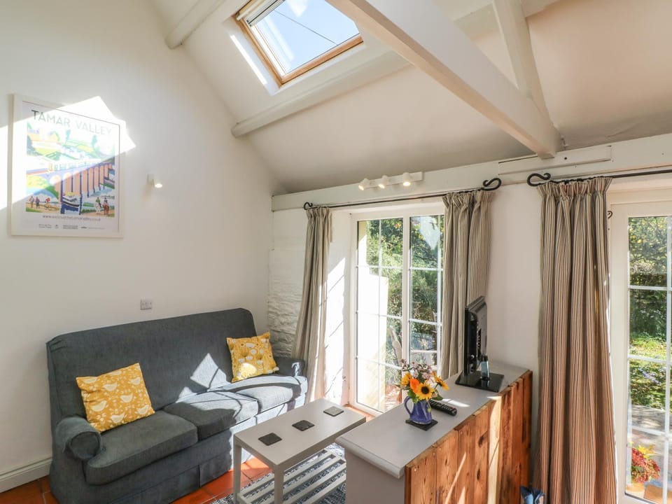 The Daffodil Shed House in West Devon District