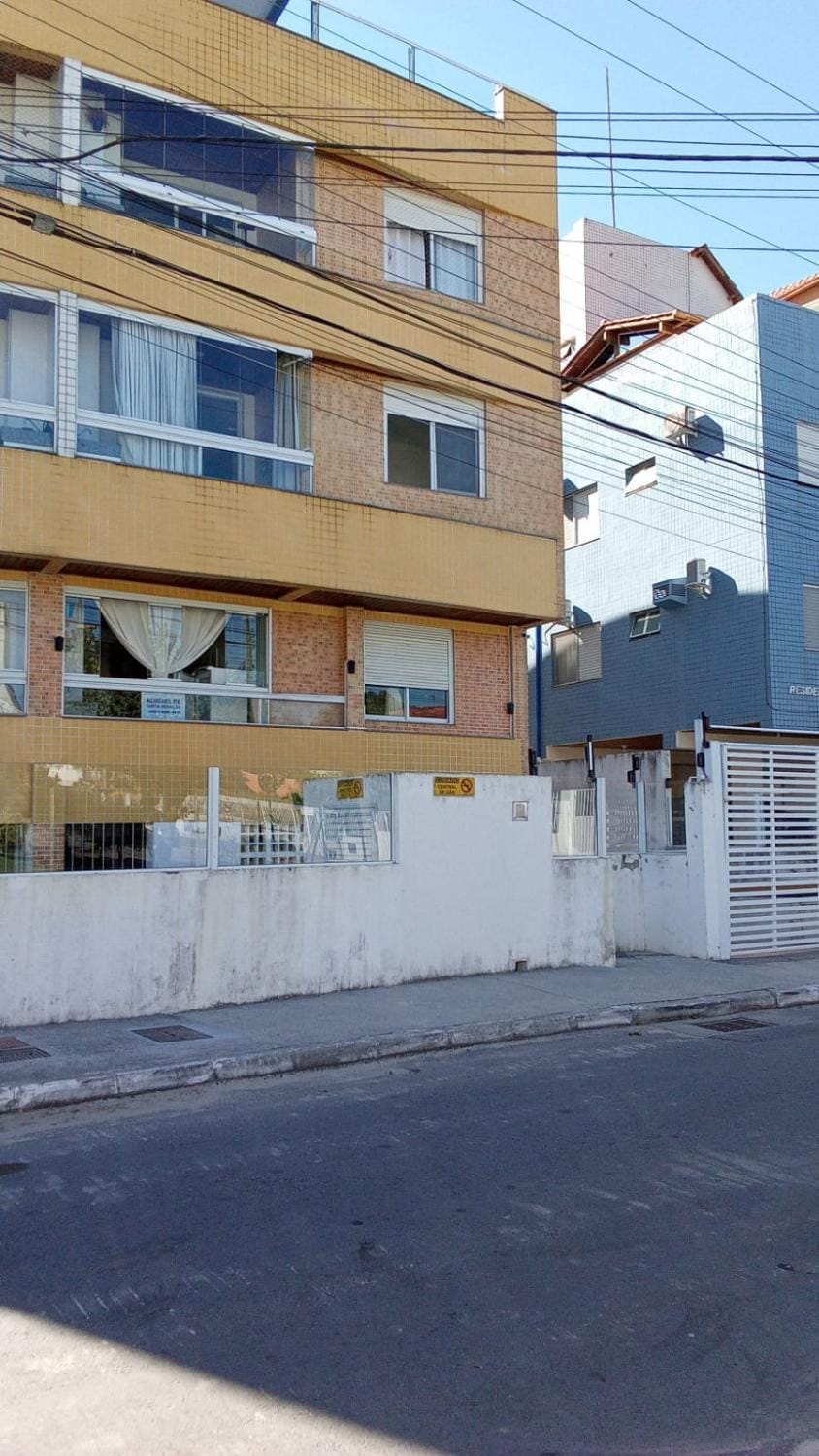 Property building, Day, Neighbourhood, Street view