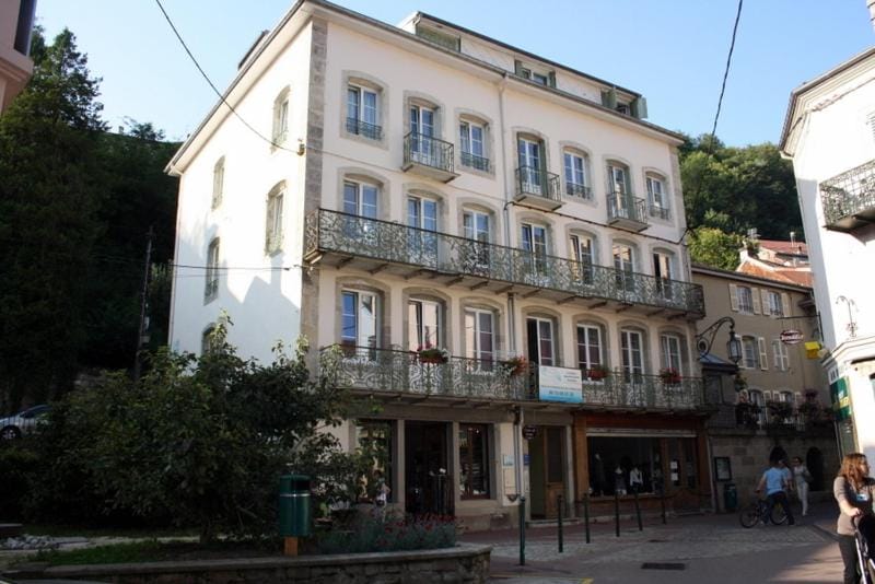 Property building, Day