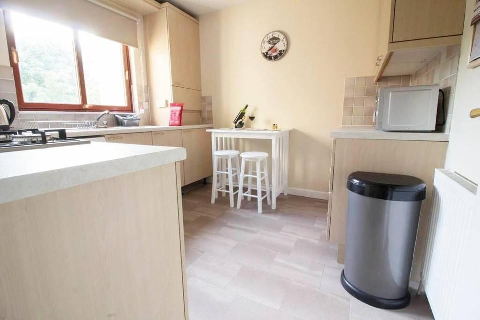 South Groathill - Lovely 2 bed with Castle View Apartment in Edinburgh