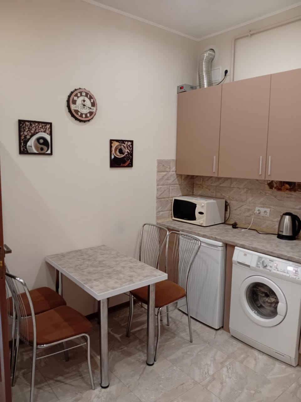 Two-bedroom apartment in 10 min to the Opera Theatre Apartment in Lviv