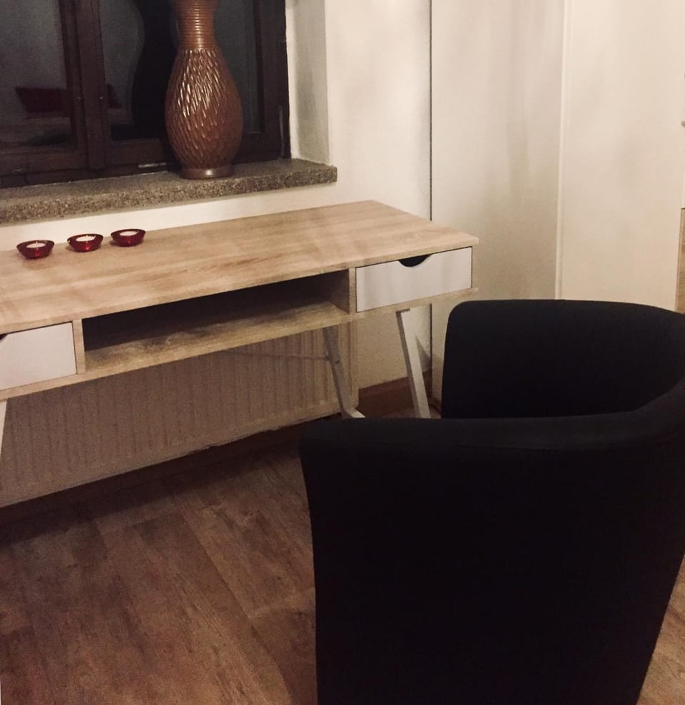 Decorative detail, Seating area