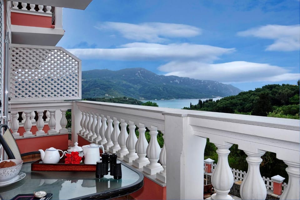 Balcony/Terrace, Landmark view, Pool view, Sea view