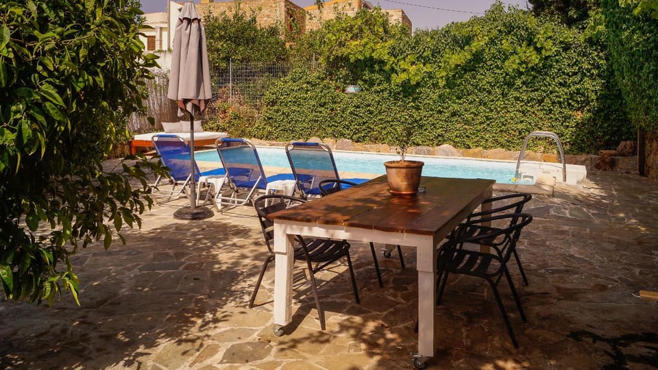 BBQ facilities, Swimming pool, Swimming pool