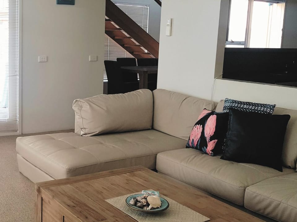 Lonsdale Shores House in Point Lonsdale