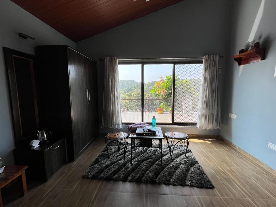 Rutu Enclave Bed and Breakfast in Maharashtra