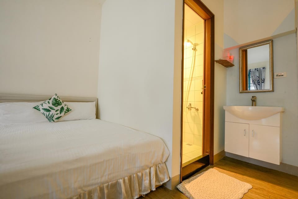 Photo of the whole room, On site