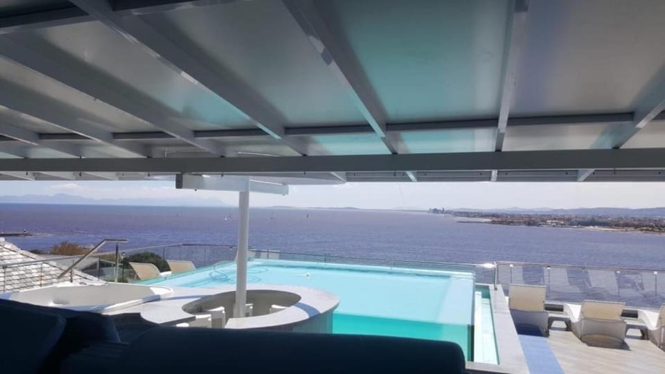 GORDON's SHORE LUXURY APARTMENTS - Solar Powered Apartment in Cape Town