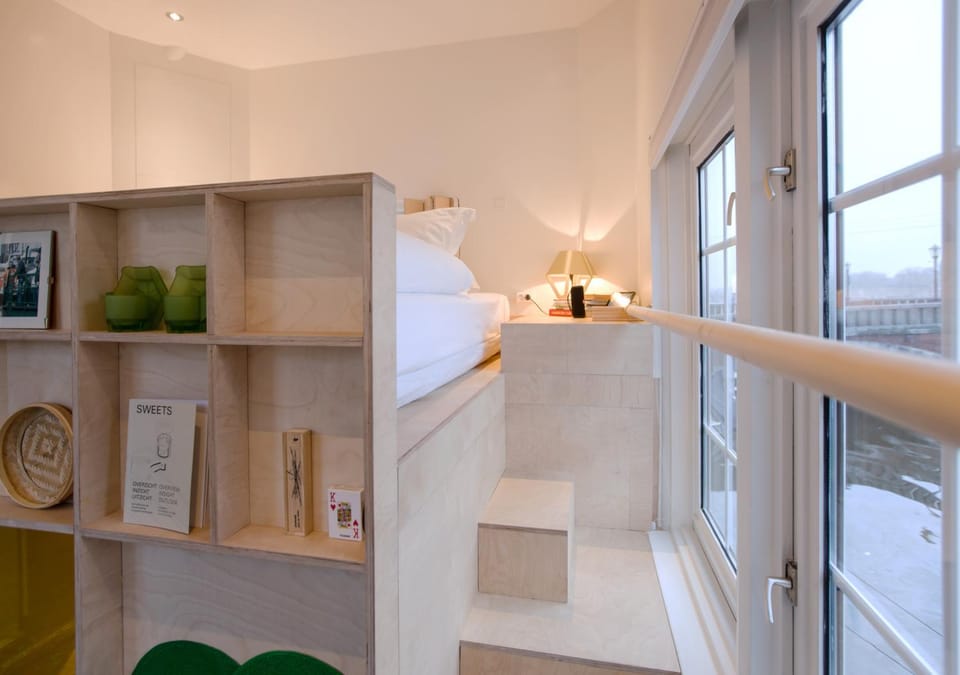 Bed, Day, Activities, Activities, View (from property/room), View (from property/room), Other, Other, Other, Decorative detail, Decorative detail, Bedroom, On site, River view, River view, Street view, Street view, Area and facilities