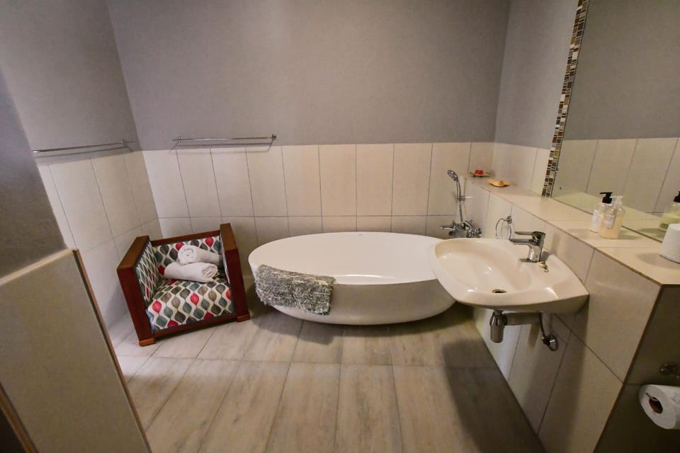 Bathroom, Bath