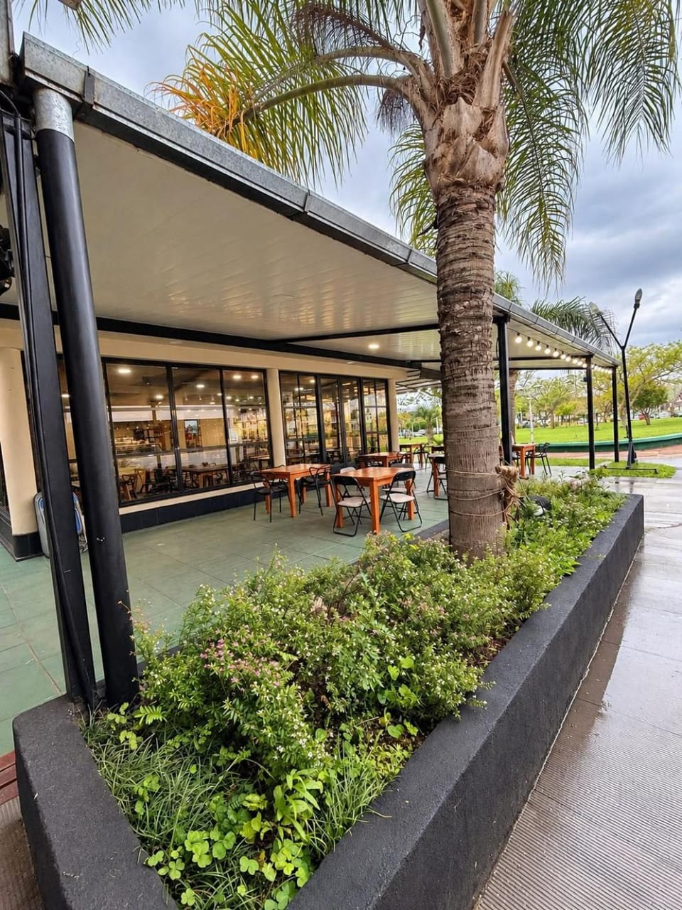 Property building, Breakfast