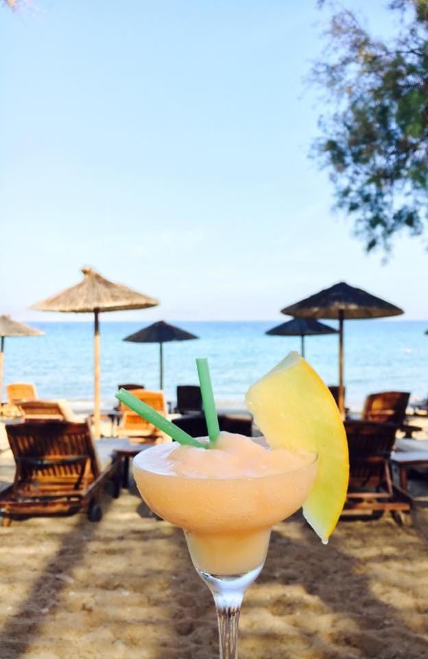 Restaurant/places to eat, Beach, Alcoholic drinks