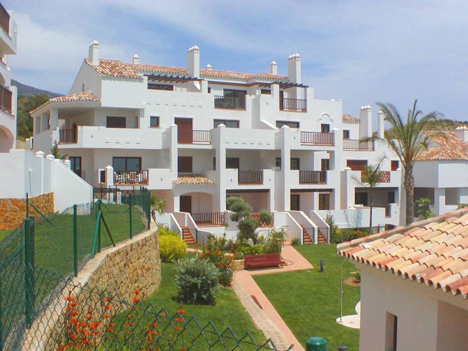 Property building, Garden view