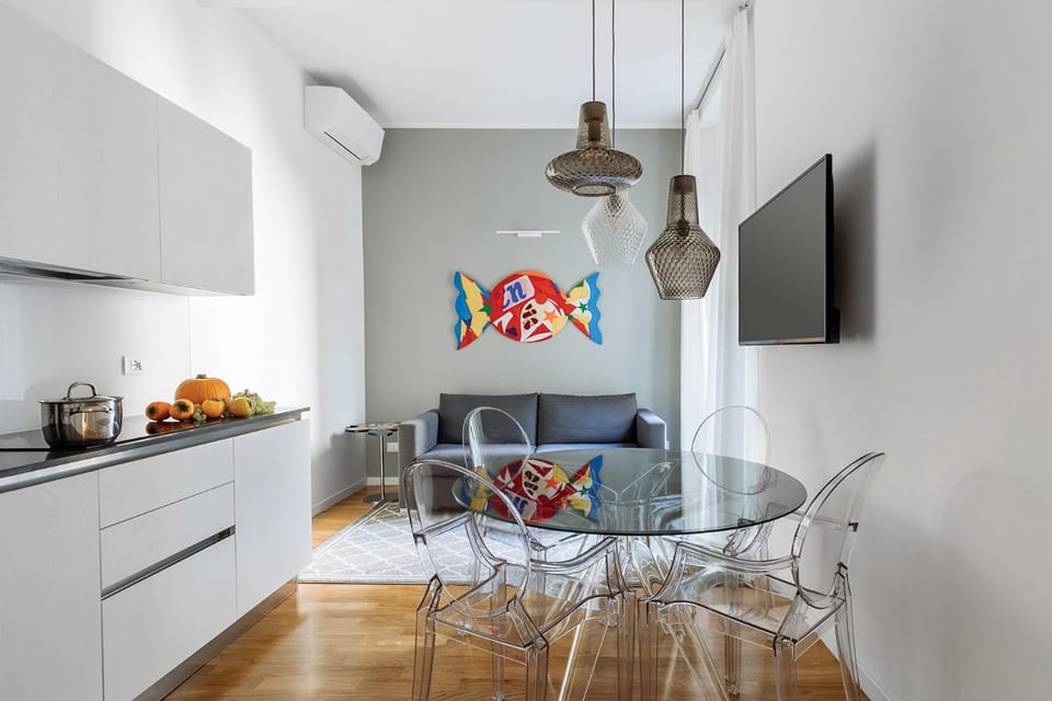 Kitchen or kitchenette, Living room
