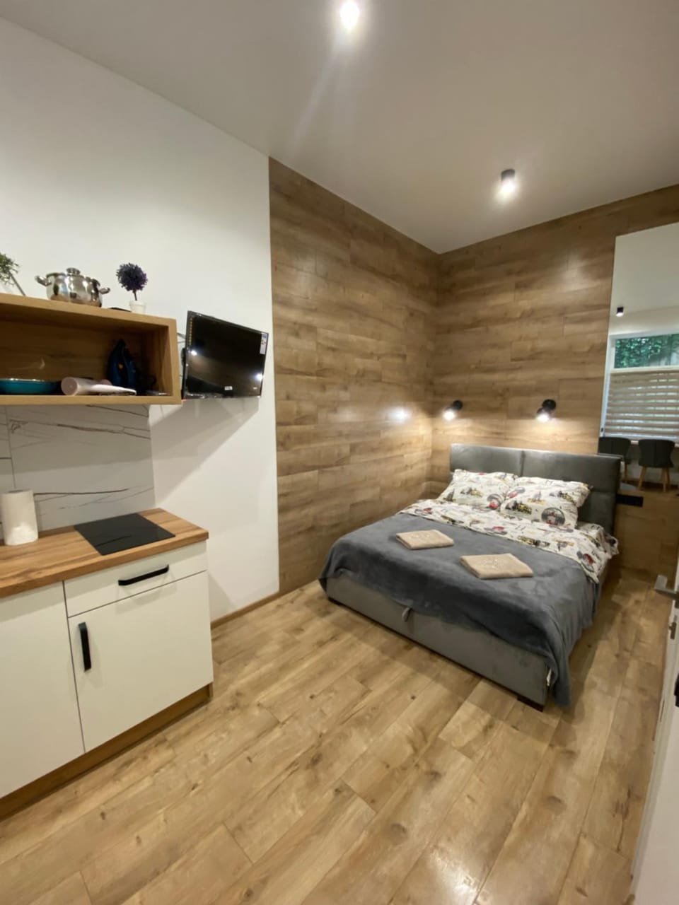 Photo of the whole room