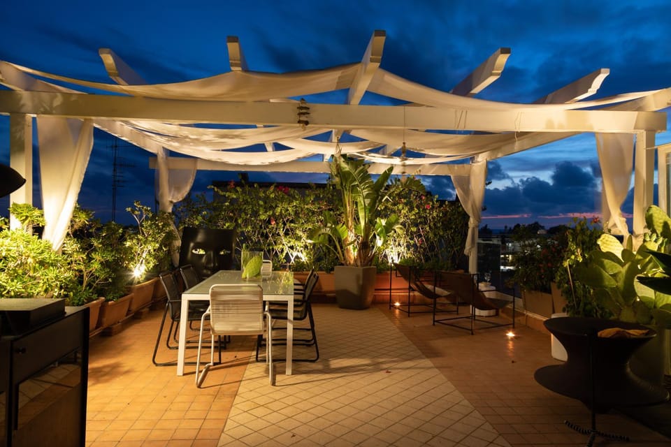 View (from property/room), Balcony/Terrace, Garden view