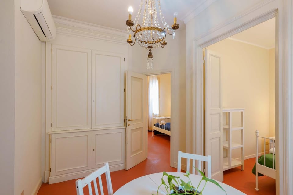 Seating area, Bedroom