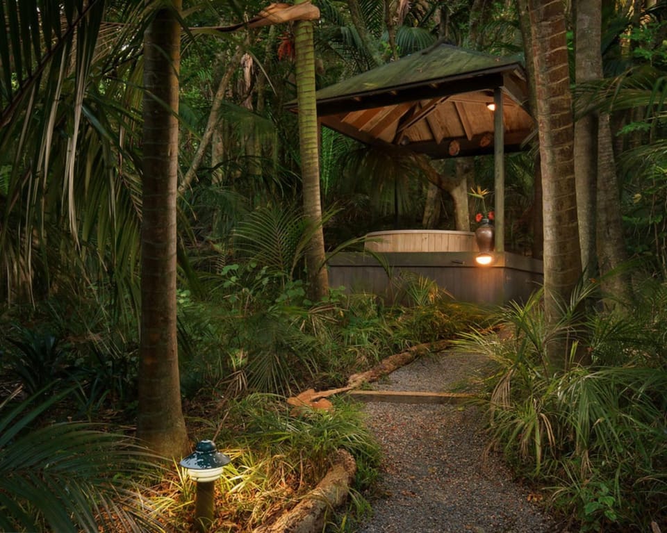 Hot Tub, Garden view