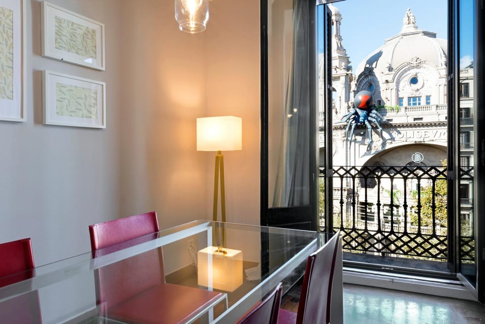 Day, Dining area, Street view