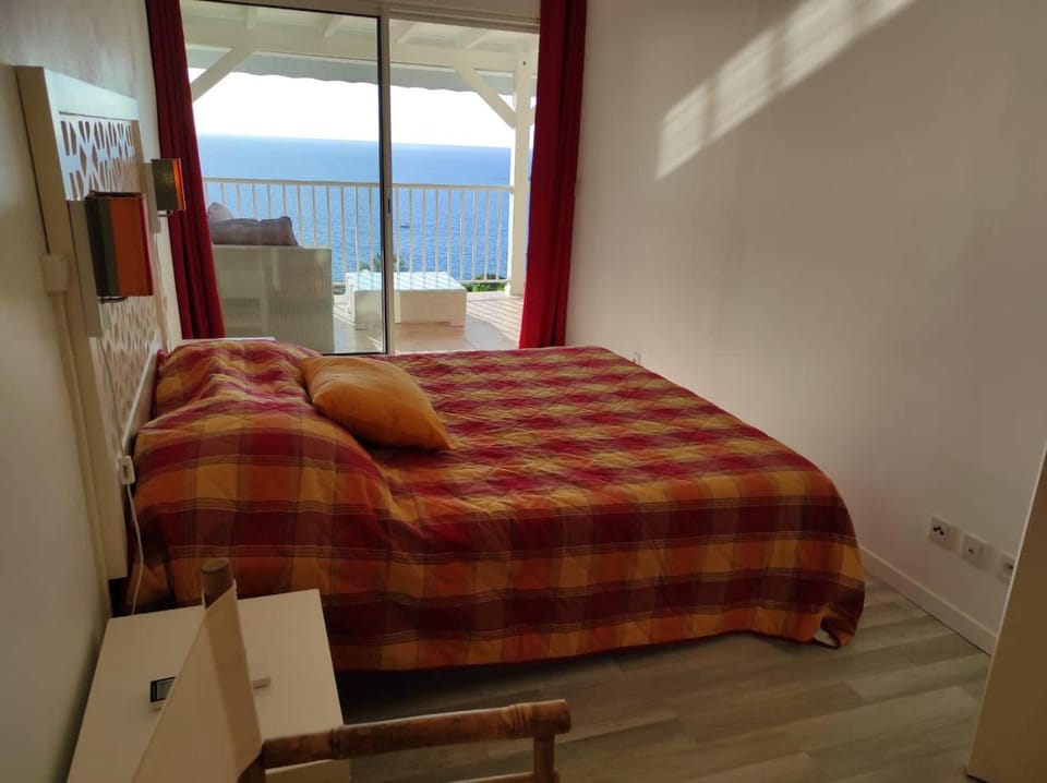 Bed, Balcony/Terrace, Photo of the whole room, Bedroom, Sea view