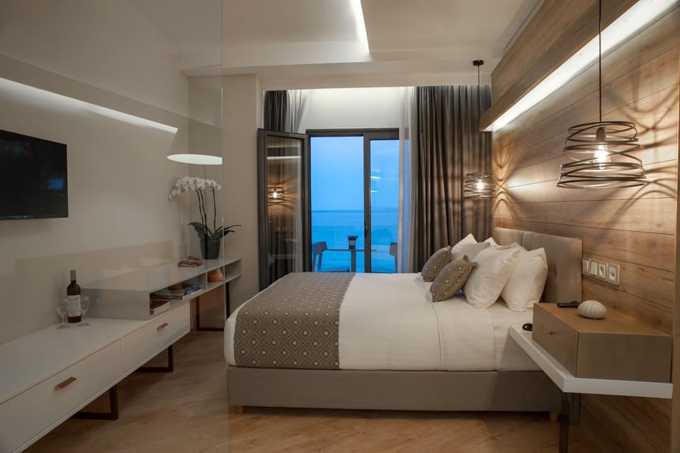 Bed, View (from property/room), Photo of the whole room, Sea view, Location