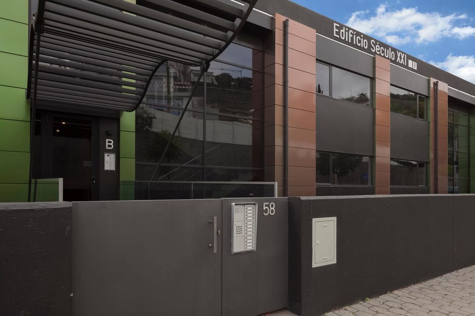 Property building, Facade/entrance