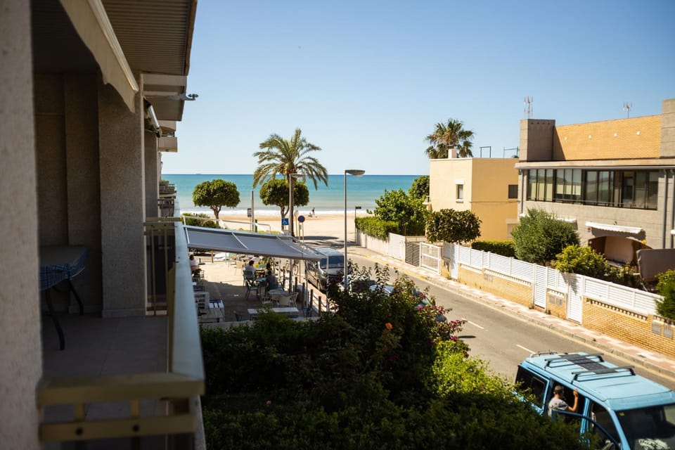 Neighbourhood, Balcony/Terrace, Beach, Sea view, Street view