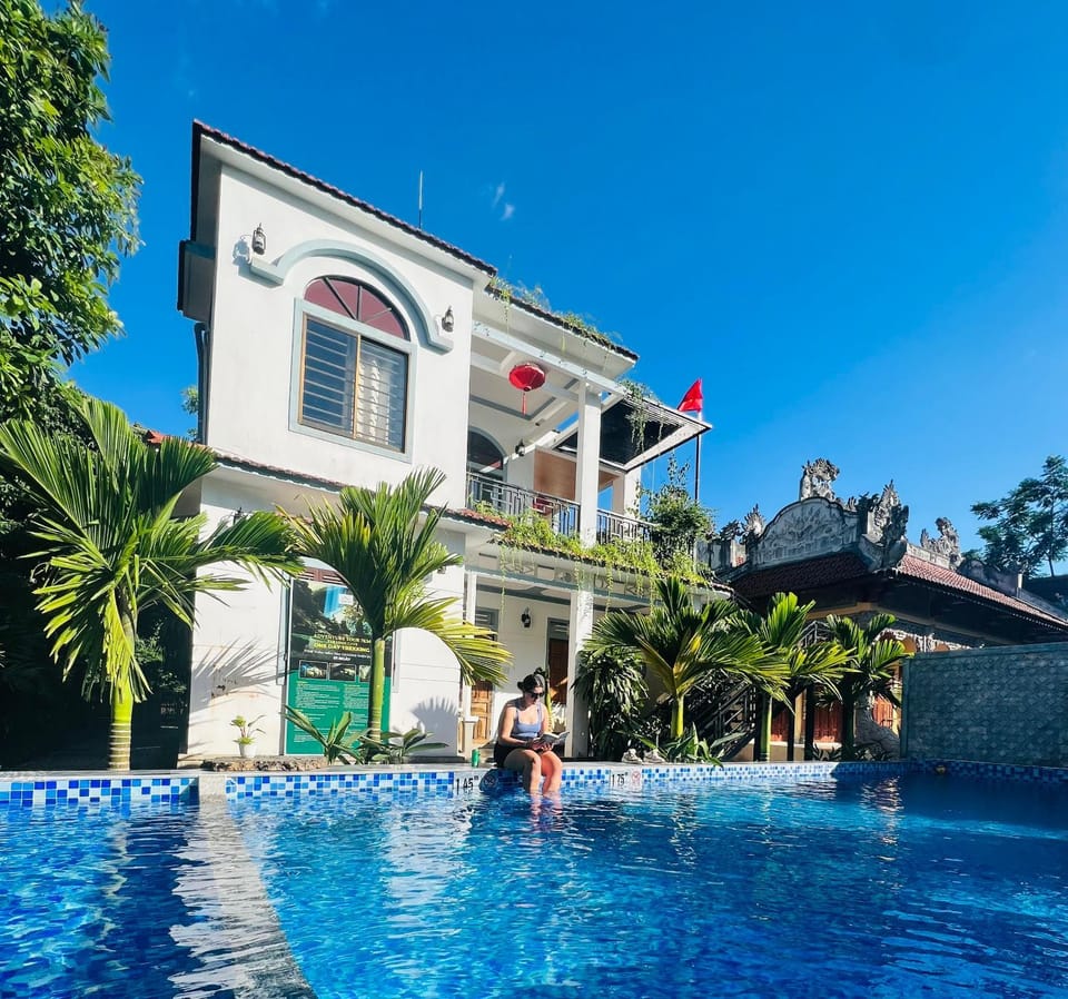 Property building, Swimming pool