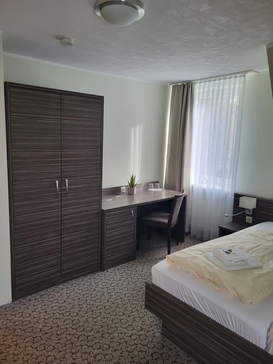 Bed, Bedroom, wardrobe