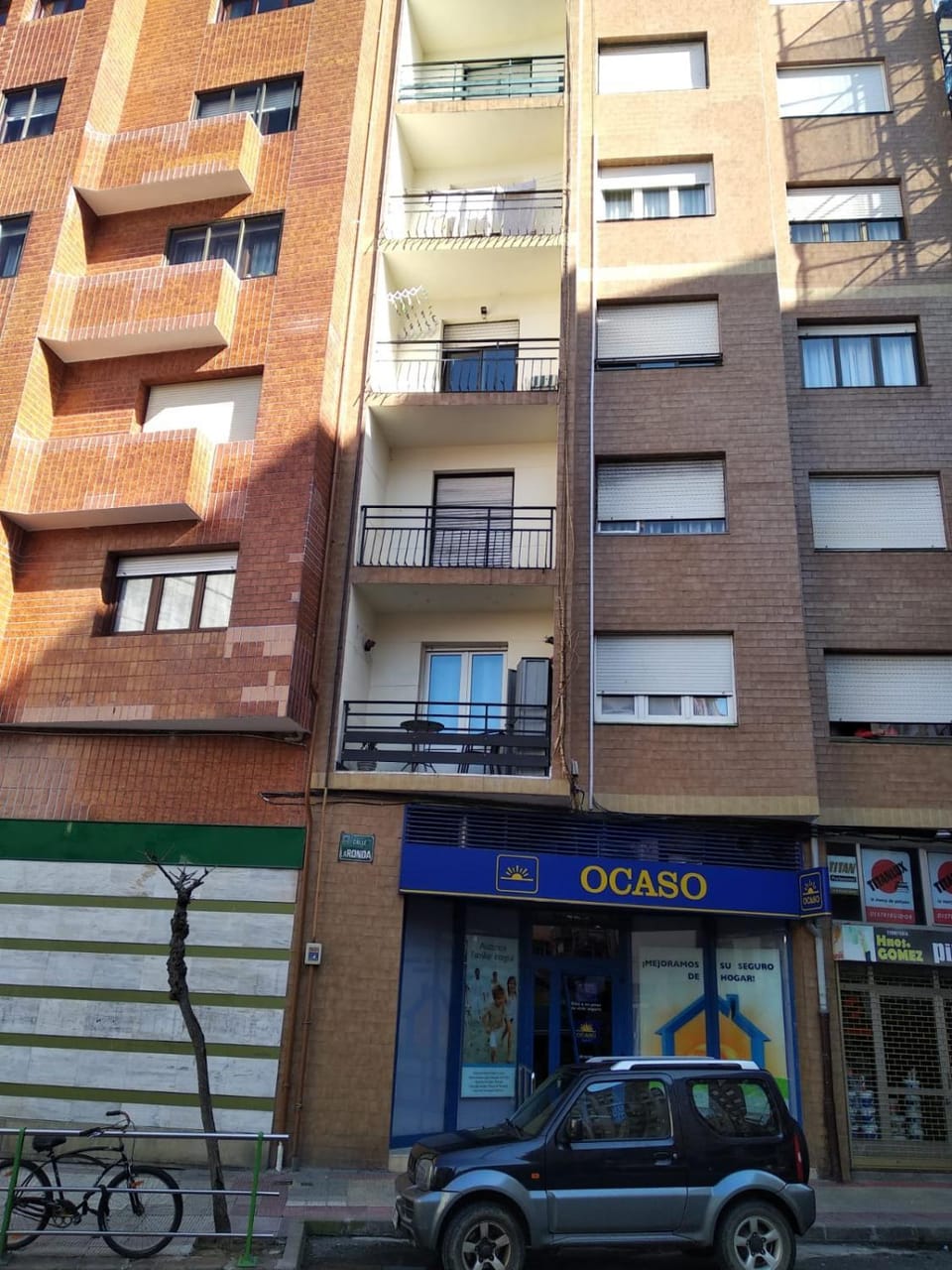 Facade/entrance