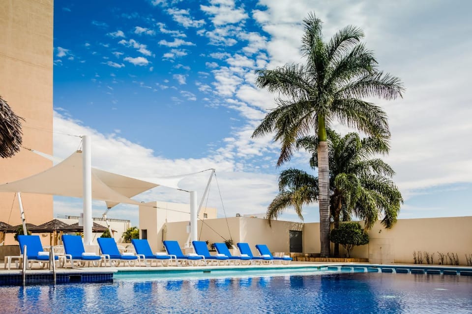 Swimming pool