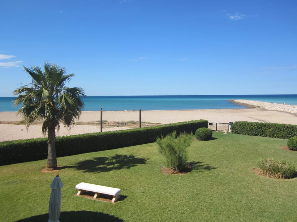Garden view, Sea view