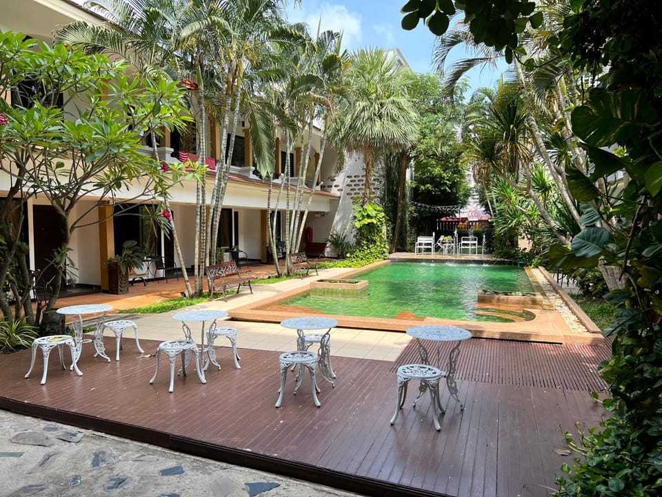 Swimming pool