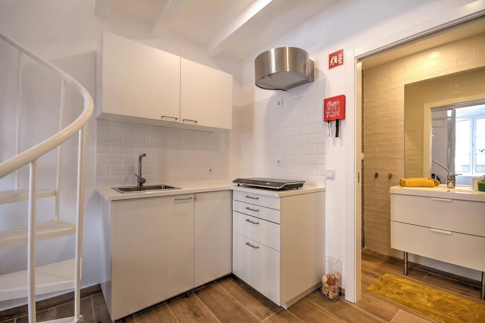 Kitchen or kitchenette