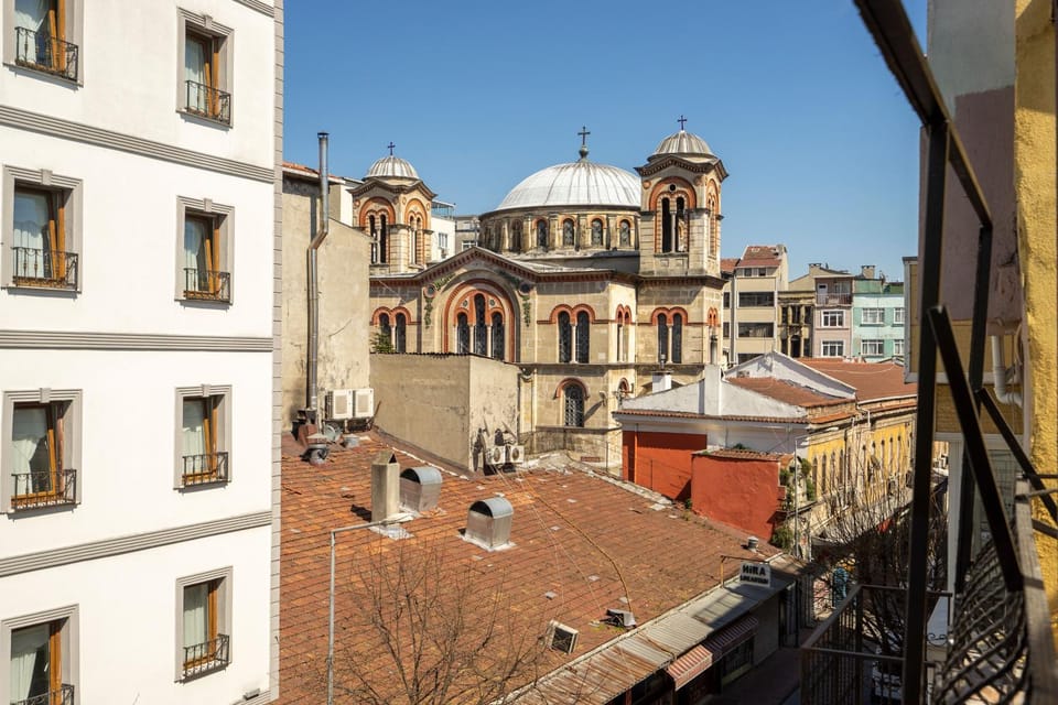Nearby landmark, View (from property/room), City view