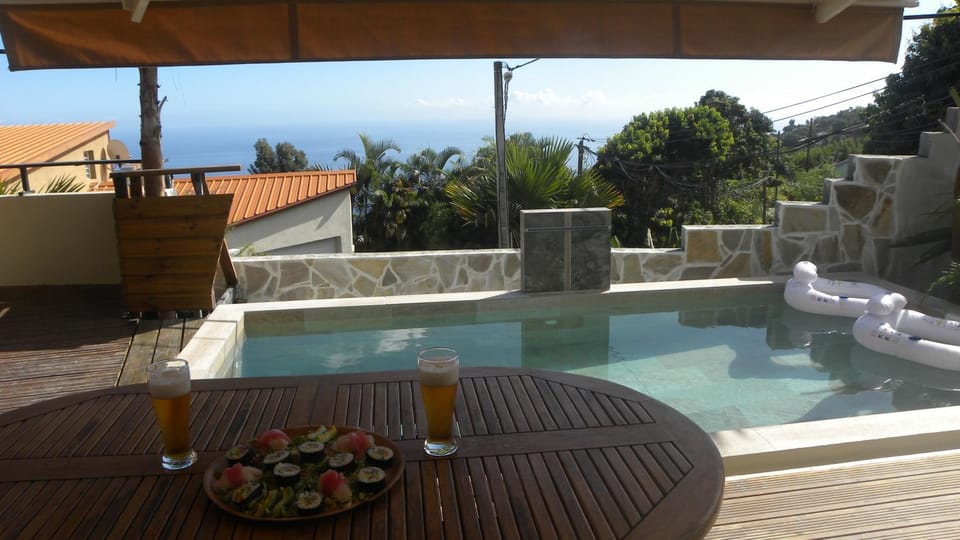 Balcony/Terrace, Pool view, Sea view