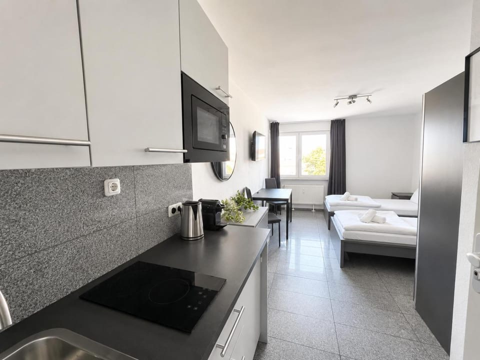 Bed, TV and multimedia, Kitchen or kitchenette, Dining area