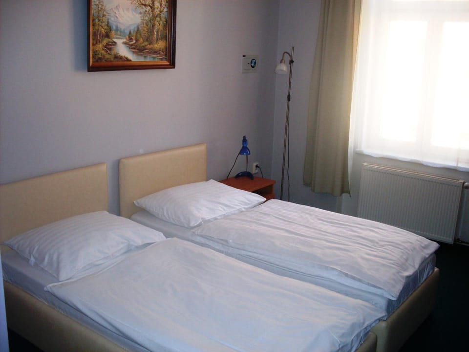 Day, Photo of the whole room