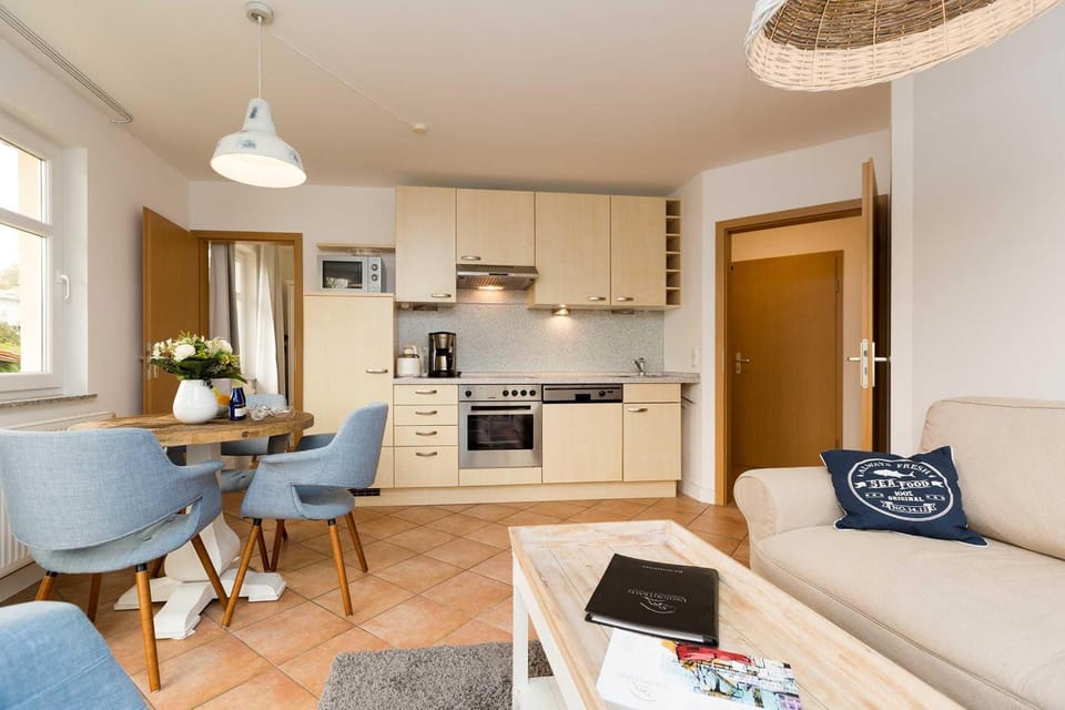 Kitchen or kitchenette, Living room, Seating area, Dining area, dishwasher, minibar, pet friendly, stove