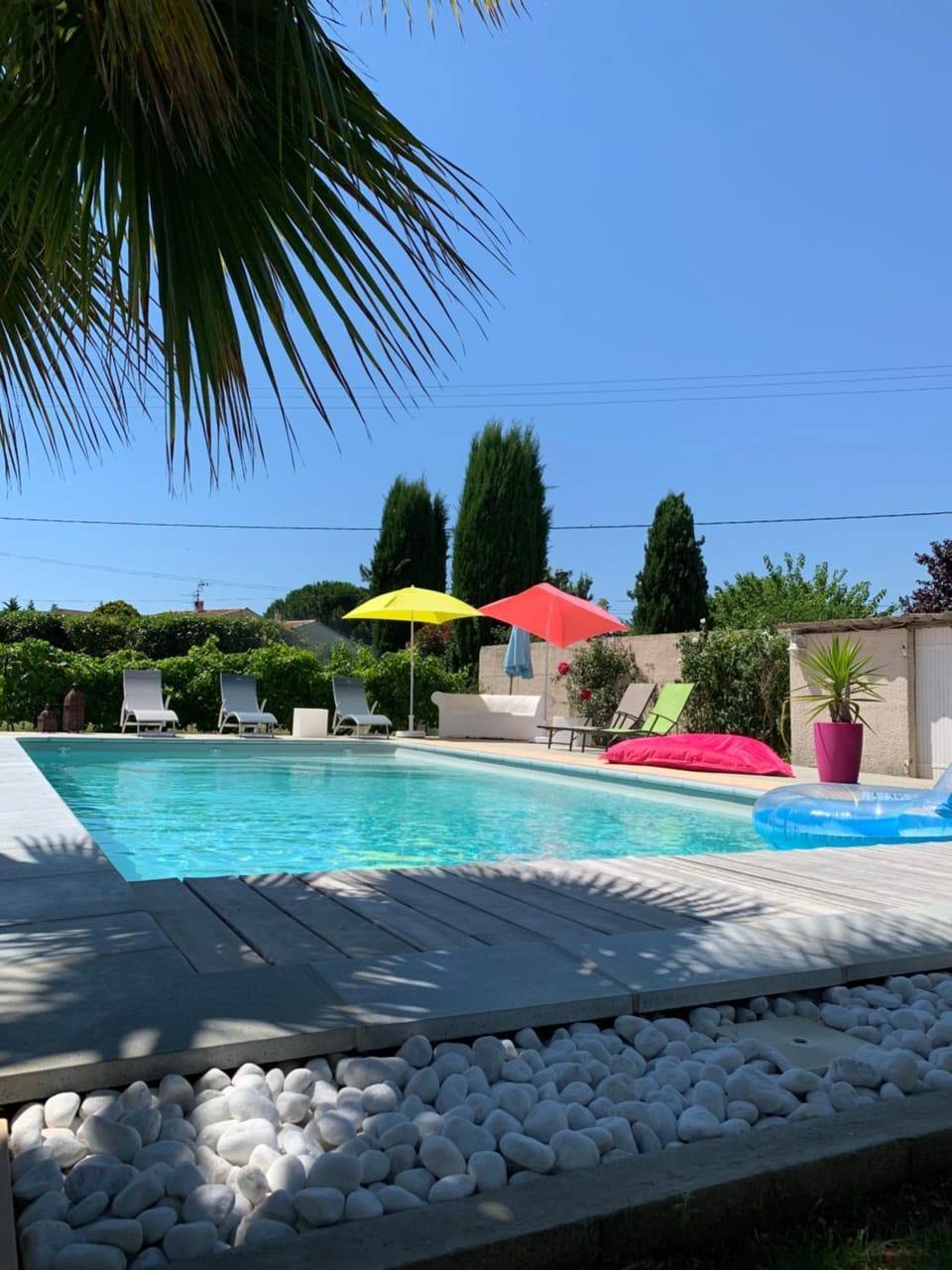 Property building, Pool view, Swimming pool, sunbed