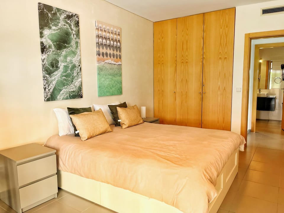 Awesome apartment in Praia da Rocha Apartment in Portimao