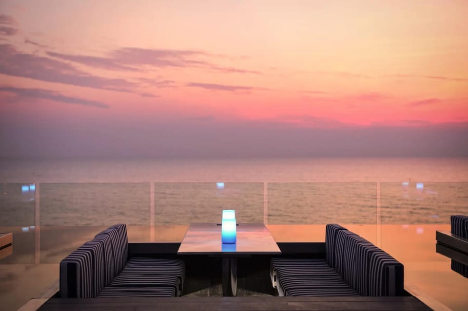 Restaurant/places to eat, Dining area, Beach, Sea view, Sunset