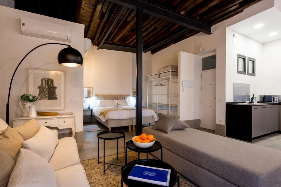 Living room, Photo of the whole room, Bedroom