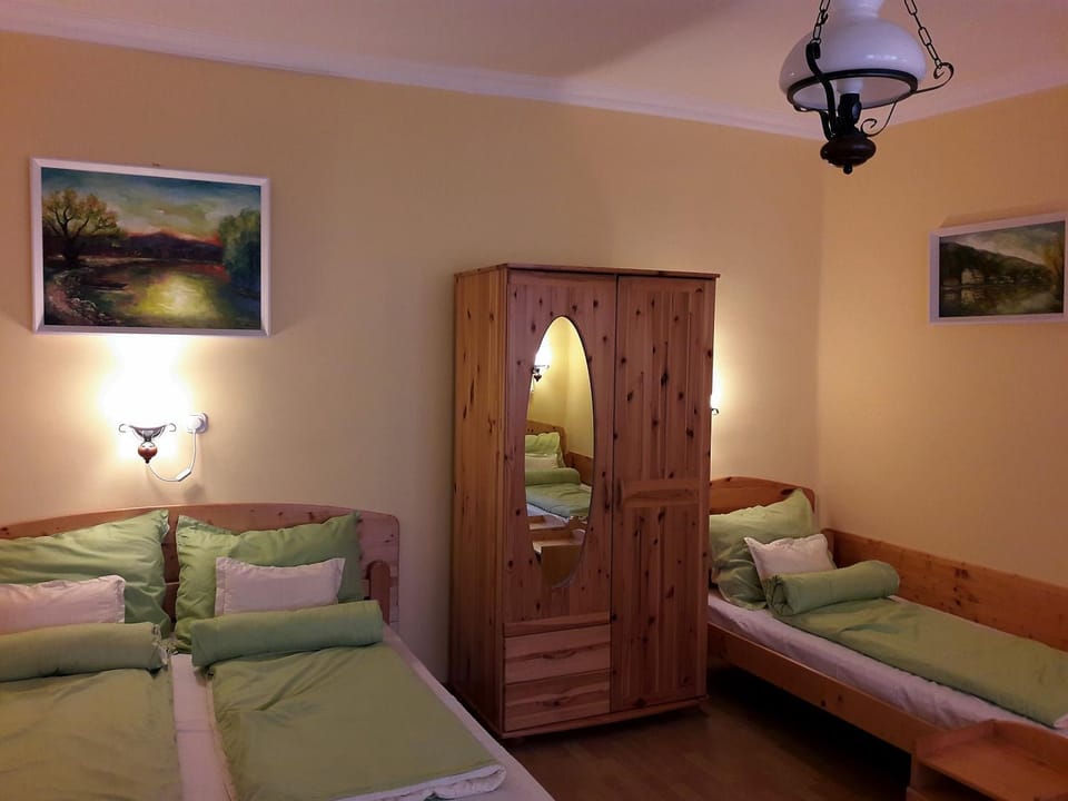 Viktor Vendégház Apartment in Slovakia