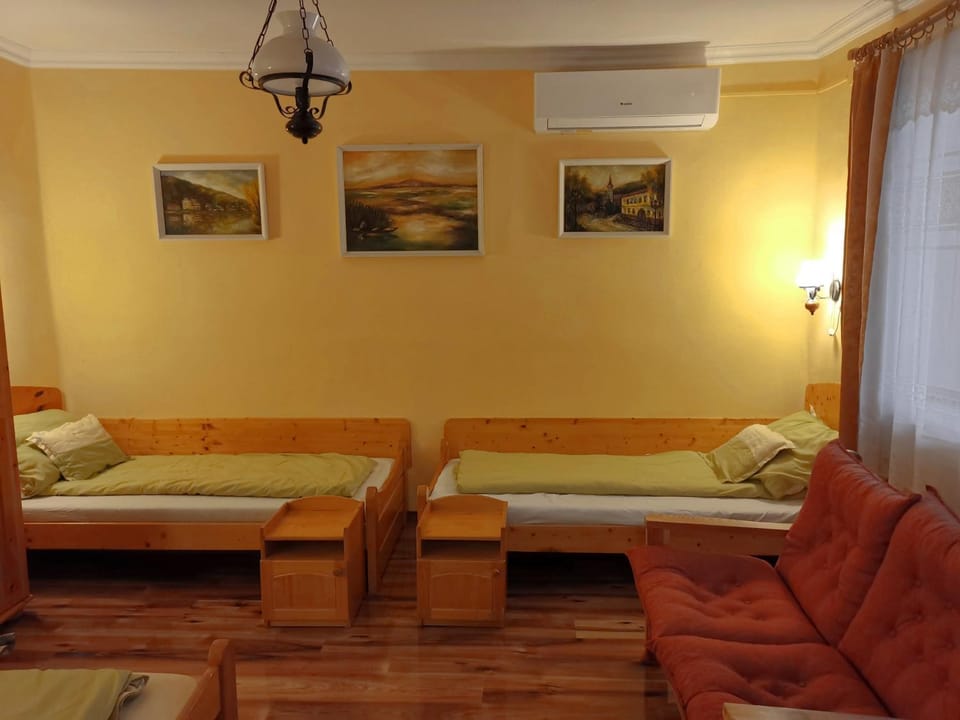 Viktor Vendégház Apartment in Slovakia