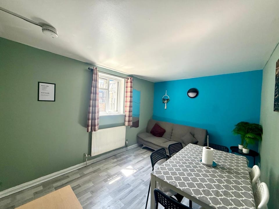 Kings Cross Guest House Apartment in London Borough of Islington