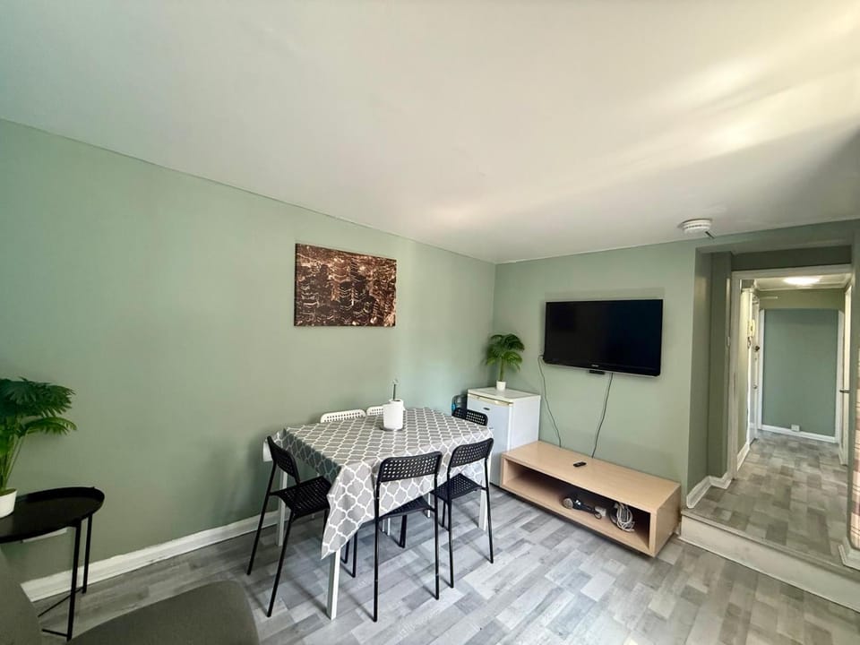 Kings Cross Guest House Apartment in London Borough of Islington