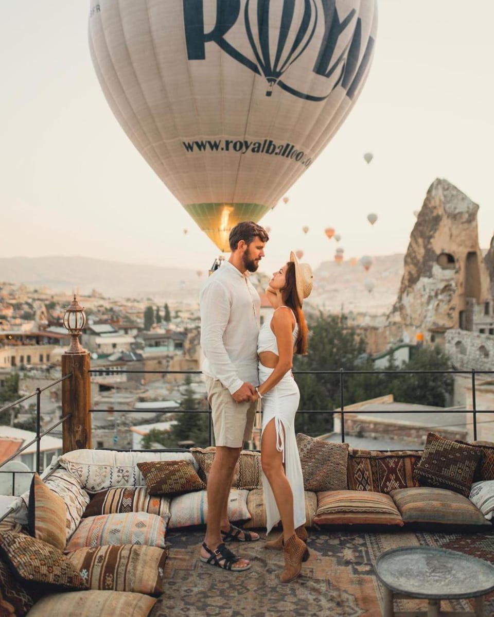 People, Natural landscape, View (from property/room), Balcony/Terrace, Sunrise