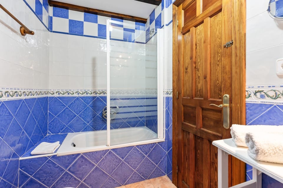 Bathroom, Living room